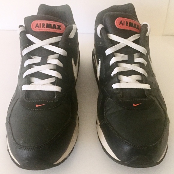 nike air max ivo mens running shoes